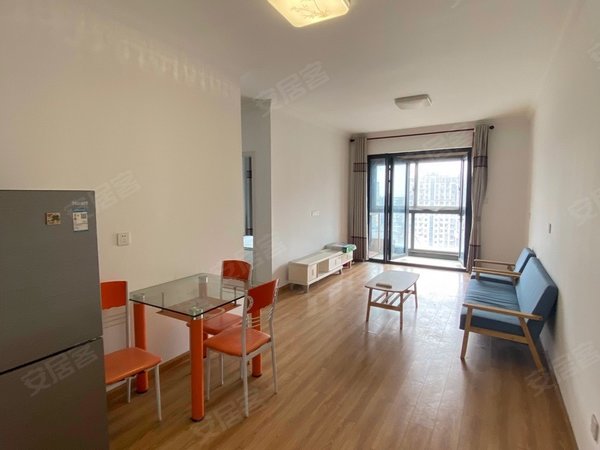 杭州萧山瓜沥七彩小镇瓜沥七彩小镇 精装3室出租 家具家电齐全 楼下就