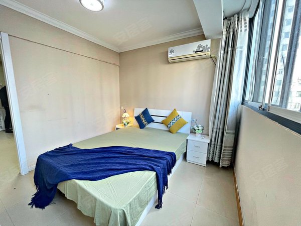 上海浦东陆家嘴东港公寓电梯两房一厅,适合自住,可以养宠物,可以长短