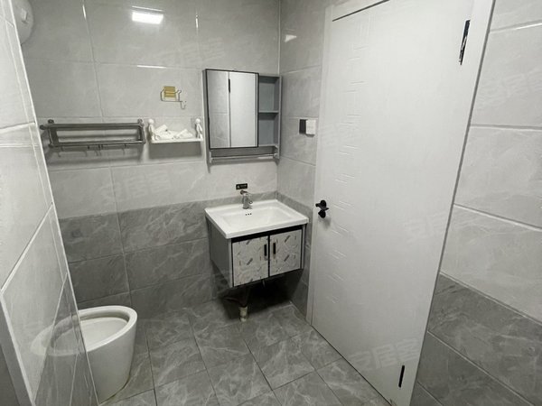 佳木斯前进新玛特唐人中心唐人中心7楼 月付1500,家电齐全,拎包入住出租房源真实图片