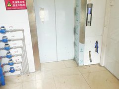 广州白云鸦岗鸦岗东布篮球附近，电梯步梯单间一房两房一厅，拎包入住出租房源真实图片
