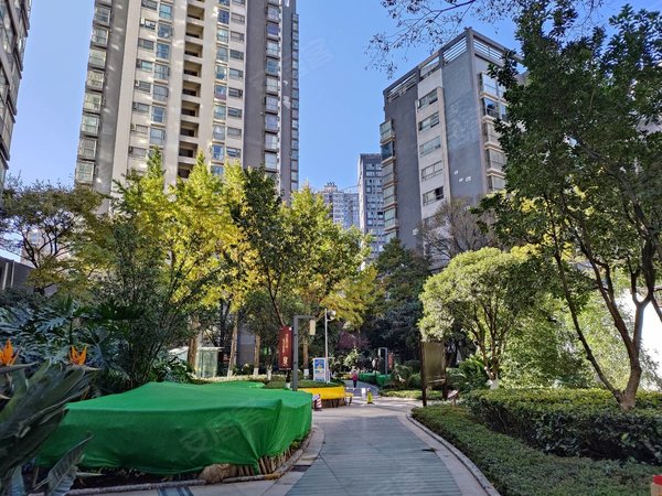 昆明盘龙火车北站星雅俊园同德广场旁 时光俊园  星雅俊园精装3房2厅