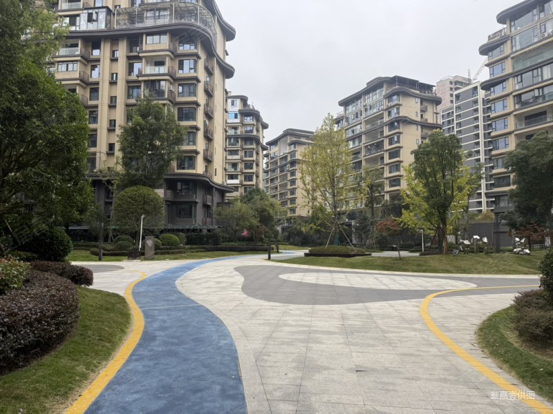 四季贵州椿棠府一期4室2厅2卫118㎡南北88万