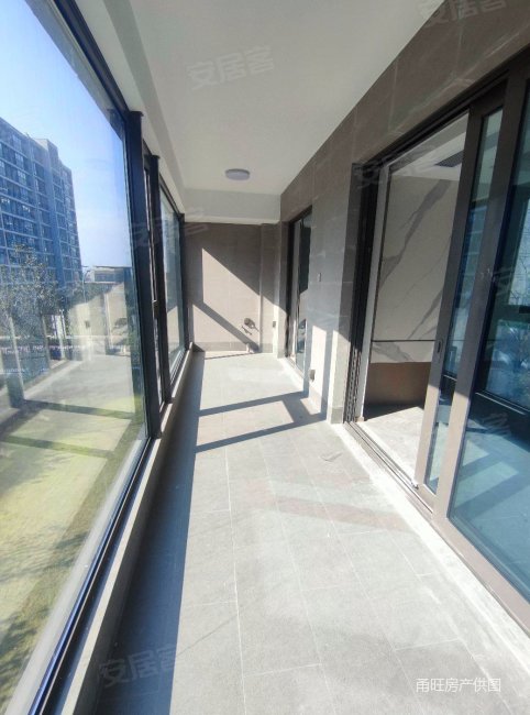 阳光充足中庭位置,江望晴雨里二手房,500万,4室2