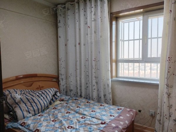 阿克苏阿克苏市阿克苏城区紫荆花园紫荆花园三室两厅精装幸福里农一师