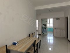 阿拉尔幸福路国际商贸城三五九小区多层两室，周边配套齐全，吃饭购物方便，有钥匙随时看出租房源真实图片