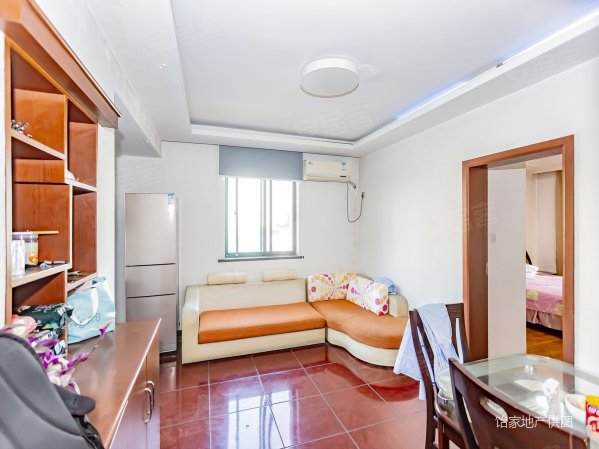 馨泰花园正两房好楼层资源都在房东诚心急售