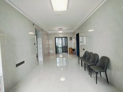 厦门翔安隧道口包物业大二房业主自住装修,南北通透,全明格局,拎包入住。出租房源真实图片
