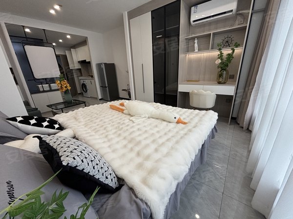 金华东阳东阳市中心吴宁西路7,13号楼好乐多 新光汇 一室一厅 超大房间 干湿分离起租出租房源真实图片