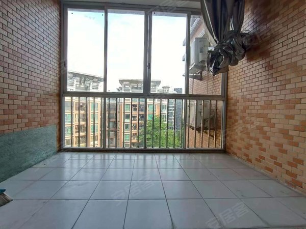 广州天河沙太南五仙花园五仙花园 6室3厅2卫 南北通透 电梯房 100平