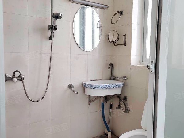 深圳龙华龙华东华苑靠近壹城中心,山姆会员店!厅出阳台大两房一厅!