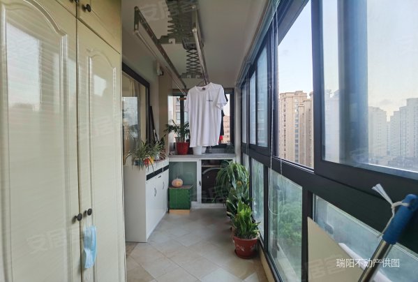 绿地东上海海富城市花园(三期)2室2厅1卫89.03㎡南600万