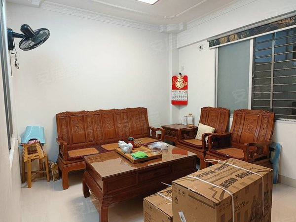 泉州安溪安溪万达广场东城丽景八小边 东城丽景,三房两厅两卫,1400包