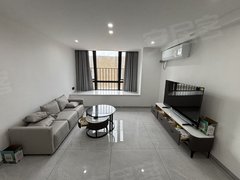江门江海江海万达广场江海万达复式2房出租!随时看房!大量出租!视野开阔!装修新净出租房源真实图片