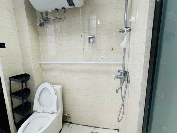 苏州吴中郭巷中海双湾花园(1期)朝阳带院子阳台 可短租押一付一 格林公园 月亮湾 尹山湖出租房源真实图片