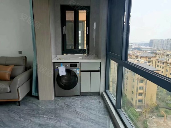 衢州柯城西区灵溪花园灵溪花园精装自住,电梯中层,家具家电齐全,随时