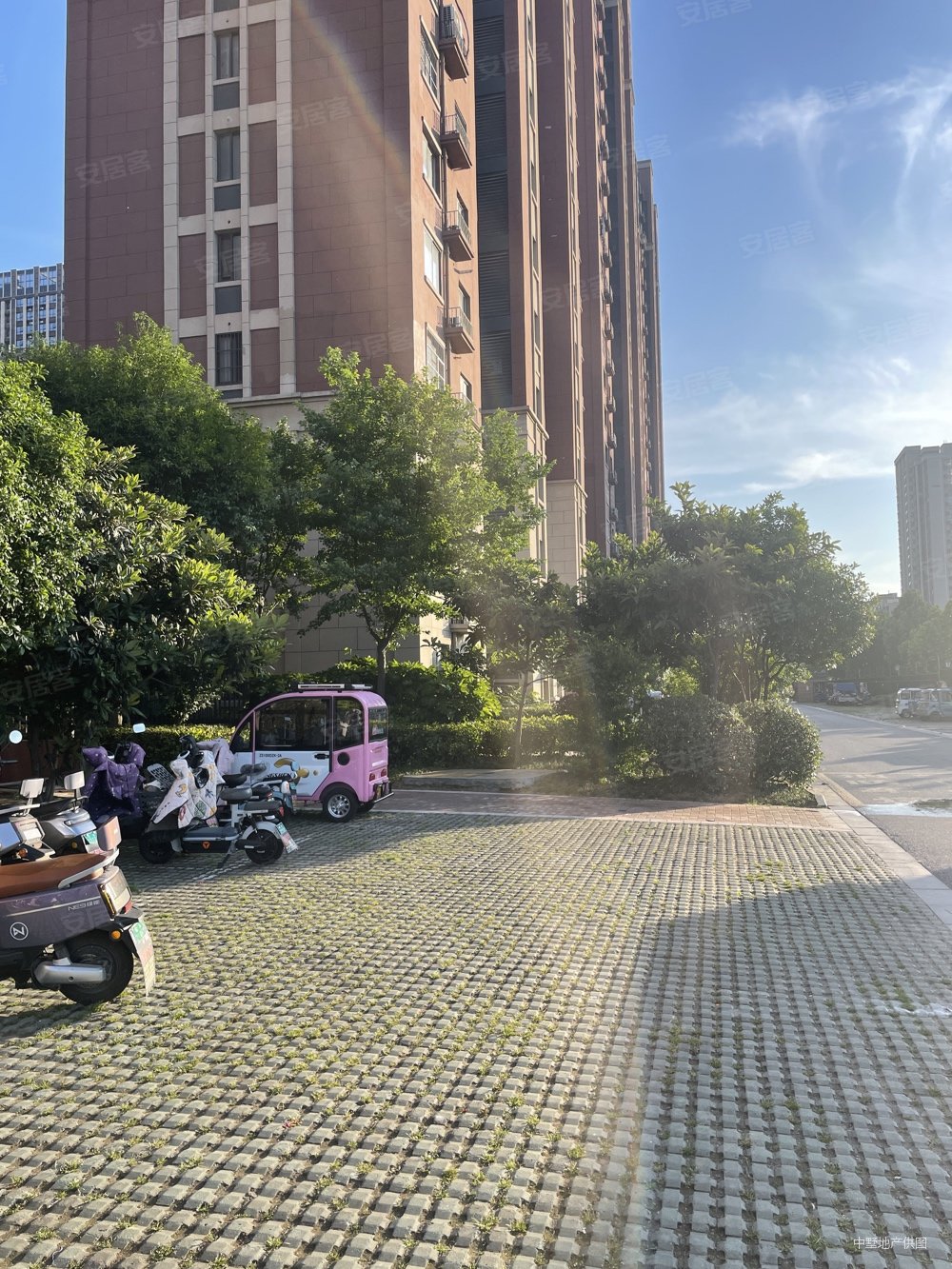 金大地翡翠公馆 有电梯 商品房 楼龄新 临地铁 商圈成熟