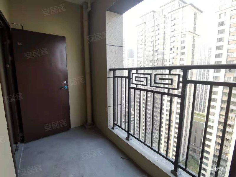 高速时代公馆双卫生间临地铁商品住宅楼龄新出行方便