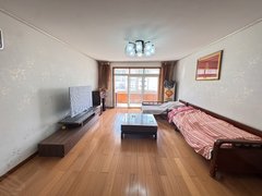 济南槐荫和谐广场四室两厅两卫 客卧朝阳 家电齐全 领包入住 价格可谈出租房源真实图片