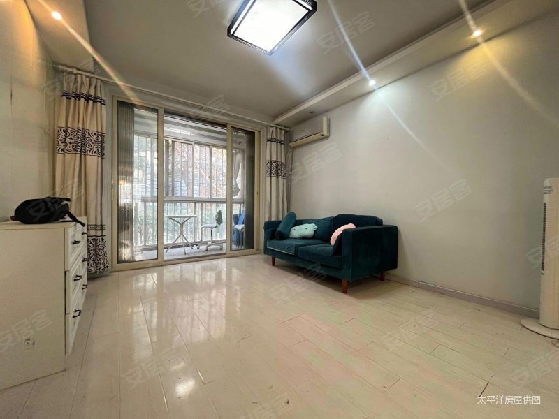 上海房产网>上海二手房>闵行二手房>金虹桥二手房>湘府花园古北首席>