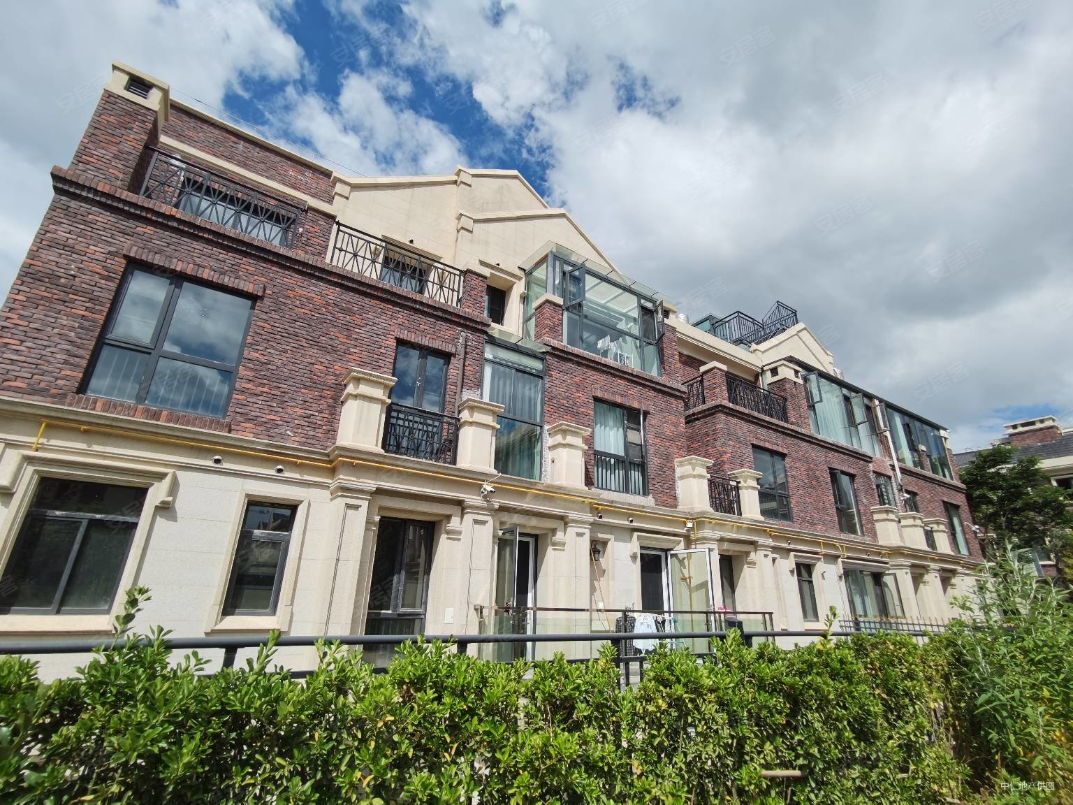 俊发滇池one16组团伊顿庄园二手房,500万,4室2厅,3卫,285平米-昆明