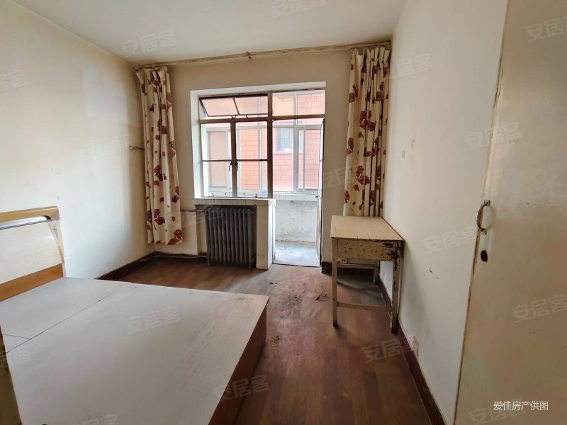 兰州一中陈家湾子2居室4楼398万