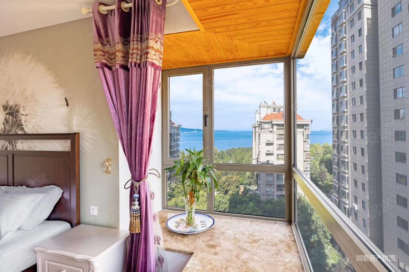 青岛路蓝湾怡庭一线海景三室精装带家具家电带产权车位仅售359