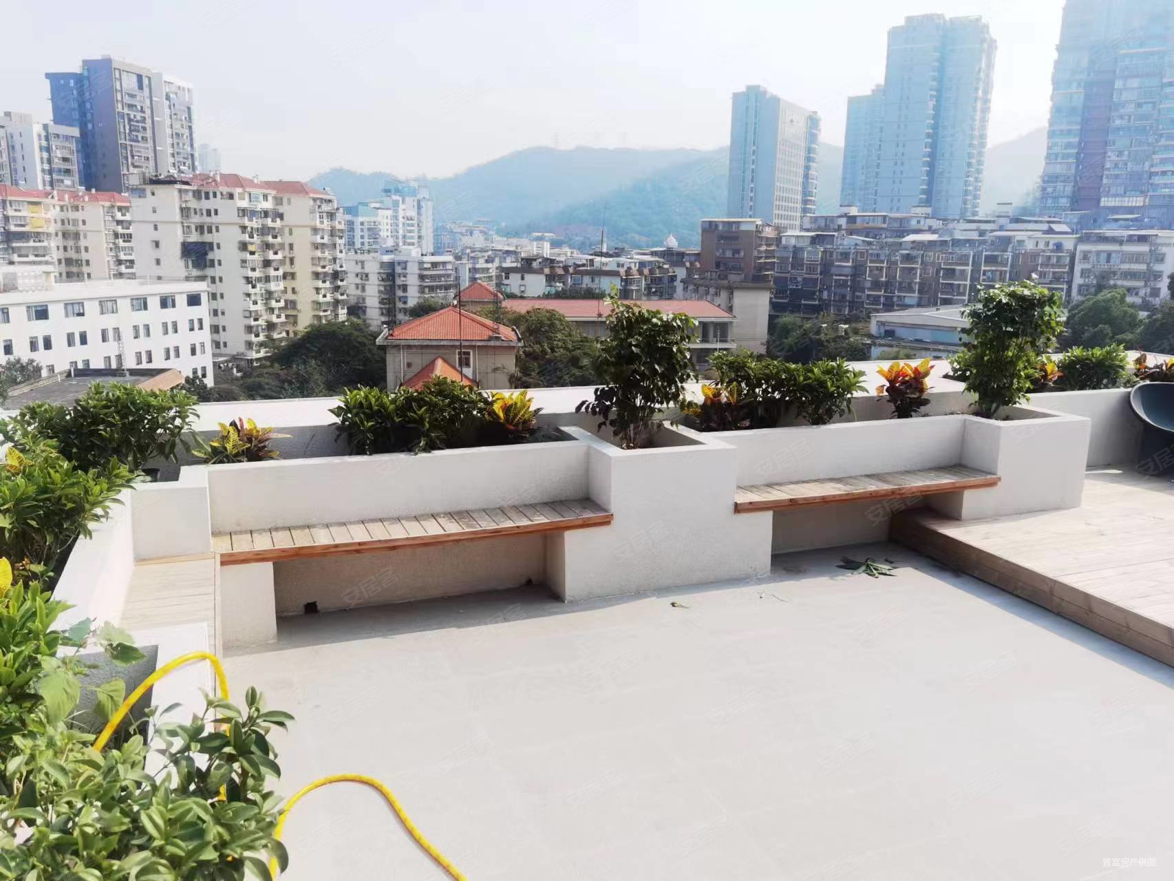 金枫园顶复楼中楼双露台使用300多平五房火车站商圈