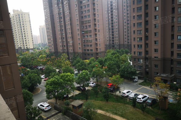 上海二手房 金碧苑 > 简倩倩解读金碧苑轨道交通