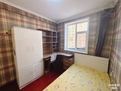 乌鲁木齐新市长春路可月付！可短租！花田小镇友好时尚购物中心赛博特附近精装不限民出租房源真实图片