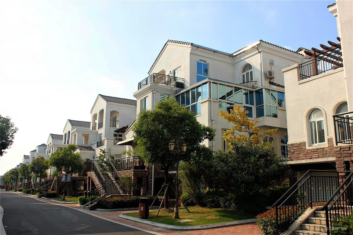 千灯逸墅欧式风格清水毛坯别墅自带大花园有钥匙随时可看房