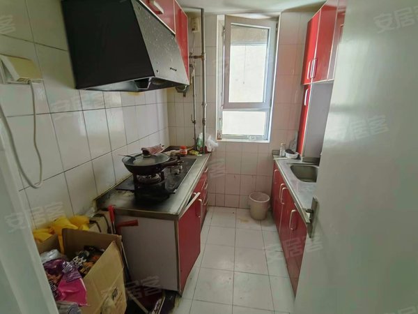 北京门头沟城子街道龙山家园2号院月付 快四沿线 带阳台 有无线网