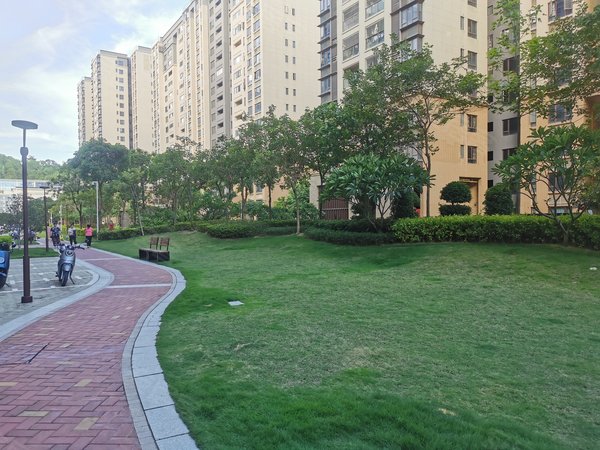 深圳宝安福永怀德峰景怀德峰景北园 精装大房 可配齐 家门地铁12号线