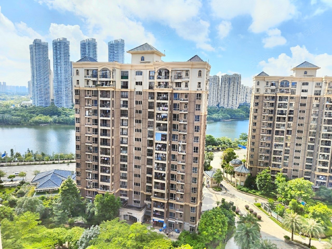 金山湖花园三区精装三房高层看湖看花园