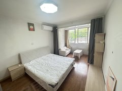上海闵行梅陇首月免租 办居住证 万辉 朱行四村 精装低楼层1房 拎包入住出租房源真实图片