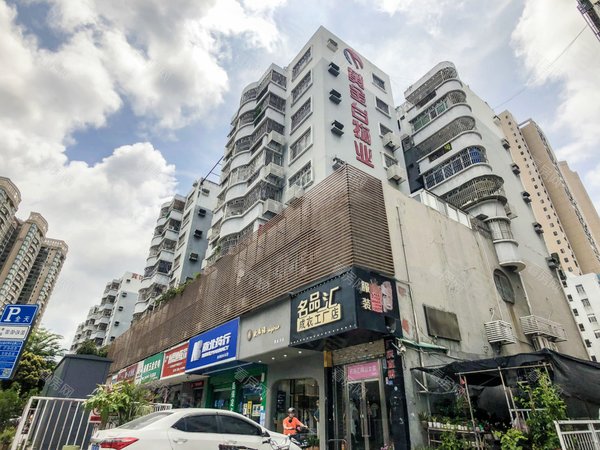 深圳宝安新安黄金台小区上川站沃尔玛旁黄金台小区花园小区普装三房