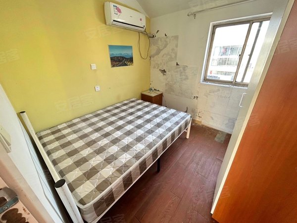 上海奉贤庄行庄行新苑(南区)近商贸广场 庄行老街 单间 送800优惠