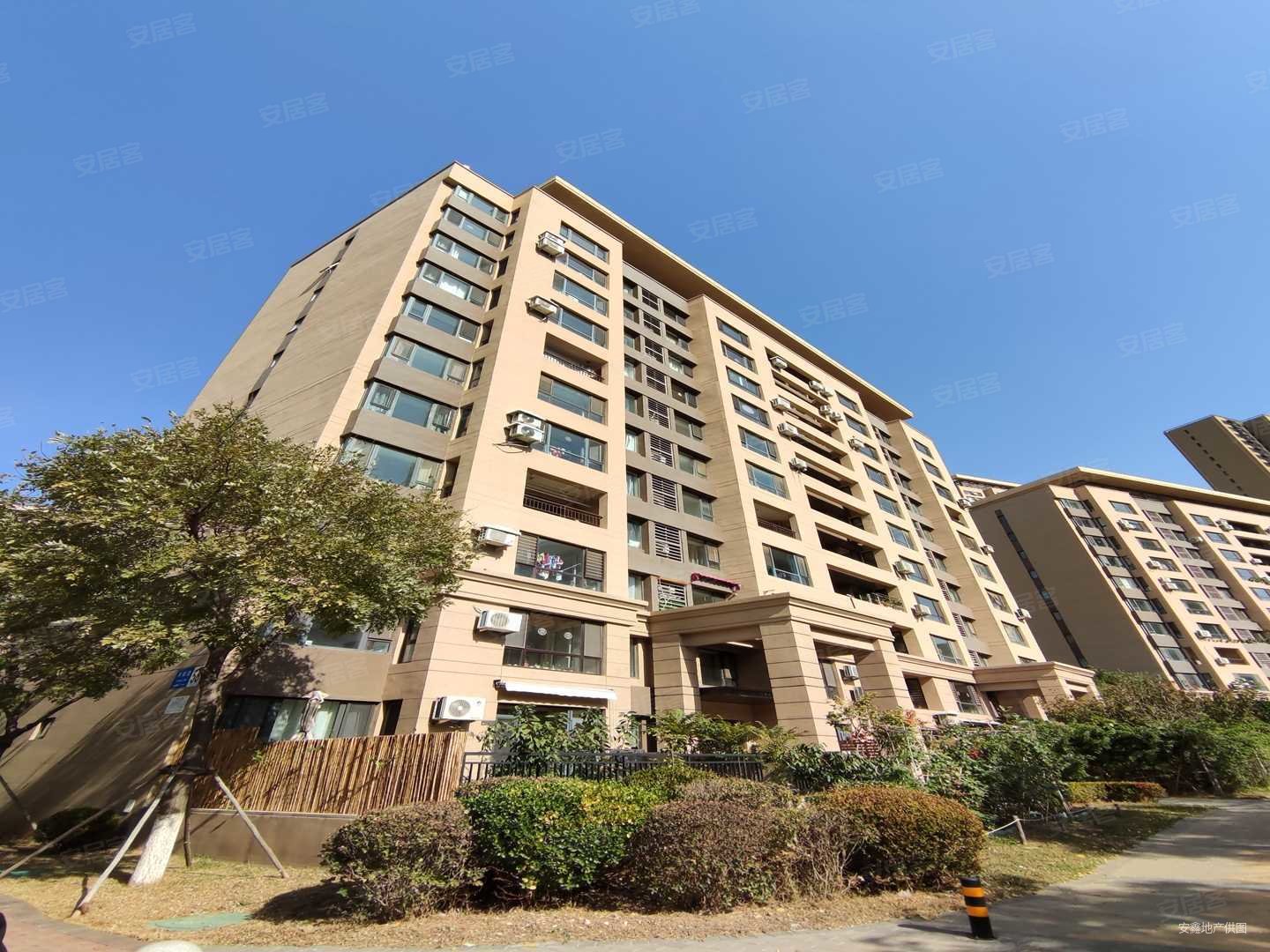 万科樱花园万科新里程龙王塘封闭小区环境优美国家4a景区