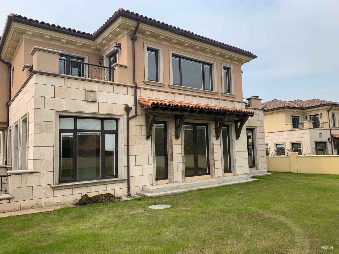 景枫加州城院子1千平现房独栋别墅南外