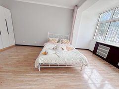 西宁城西海湖新区馨宁小区 地理位置独特,在力盟和海湖万达的中间。可短租出租房源真实图片