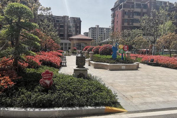 珑熙庄园优点,不足,珑熙庄园怎么样,珑熙庄园周边房产中介经纪人评价