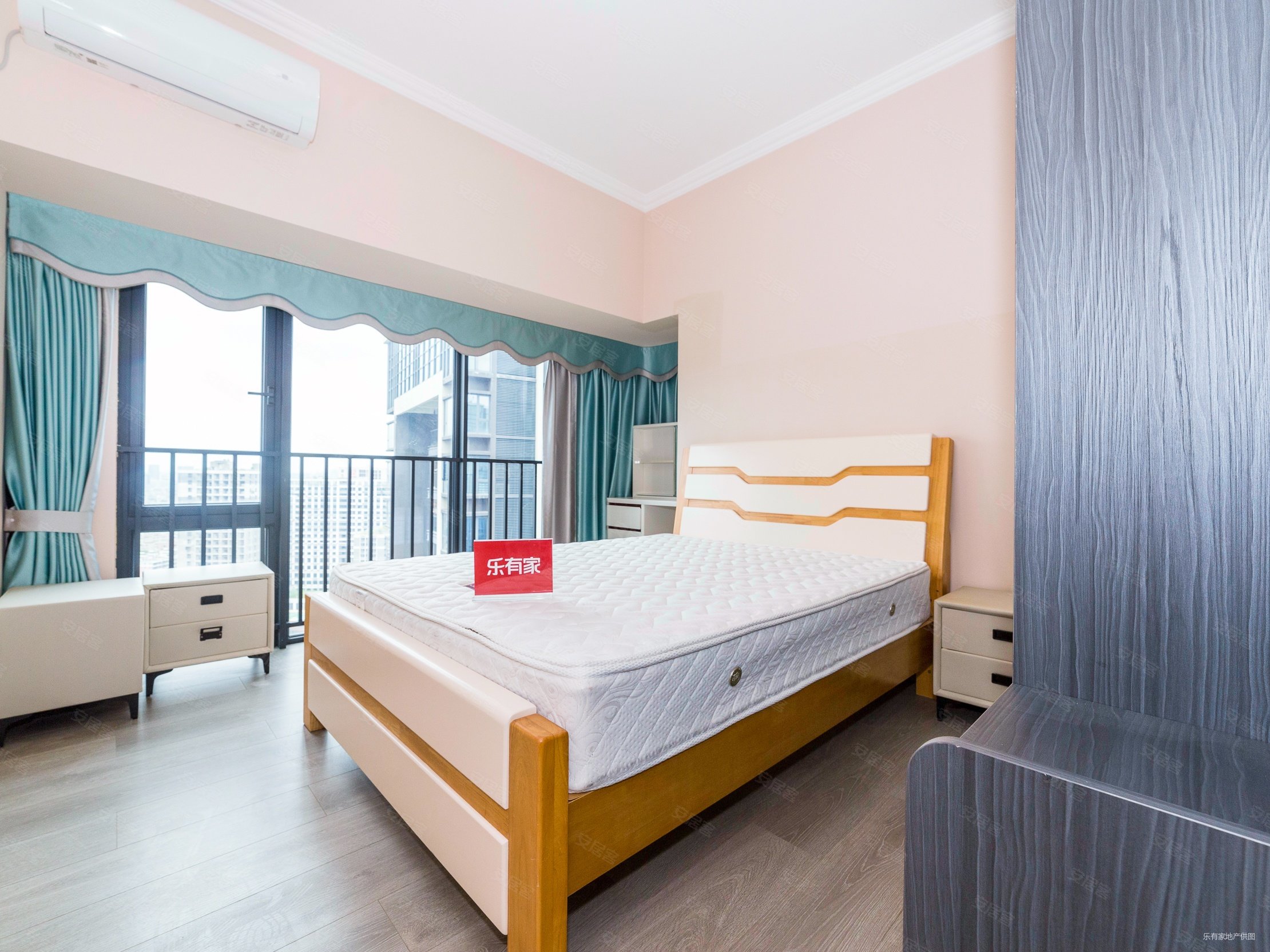 桑泰龙樾府 4室2厅 290.0万