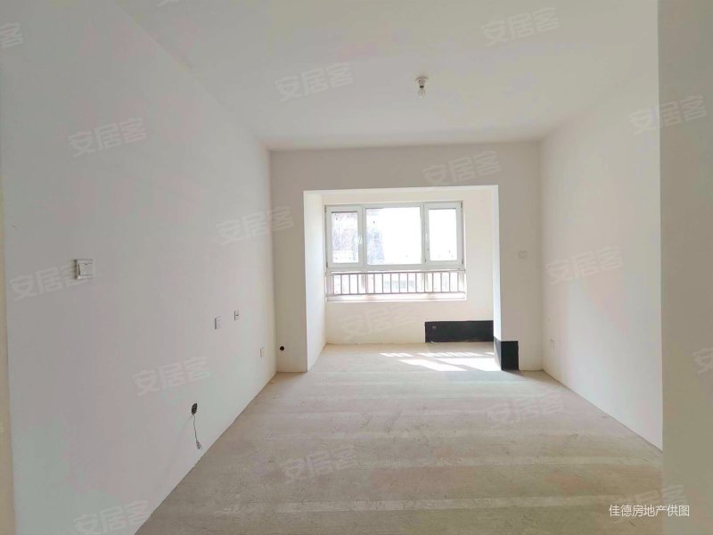 电梯房 次新房 正南朝向 满二 诚心出售 价格可议,金侨瑞公馆(一期)