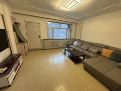 肇东肇东城区肇东市区丁香别墅一带三上下180平屋里板正家电家具齐全年租17000出租房源真实图片