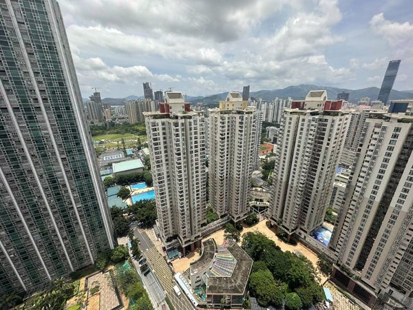 深圳福田石厦新天石厦花园石厦地铁站 石厦花园 超大两房一厅 采光好