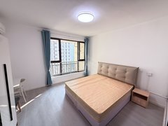 石家庄裕华体育南大街美女室友，朝南独卫带大落地窗（没有杂费）欢乐汇，师范石家庄站出租房源真实图片