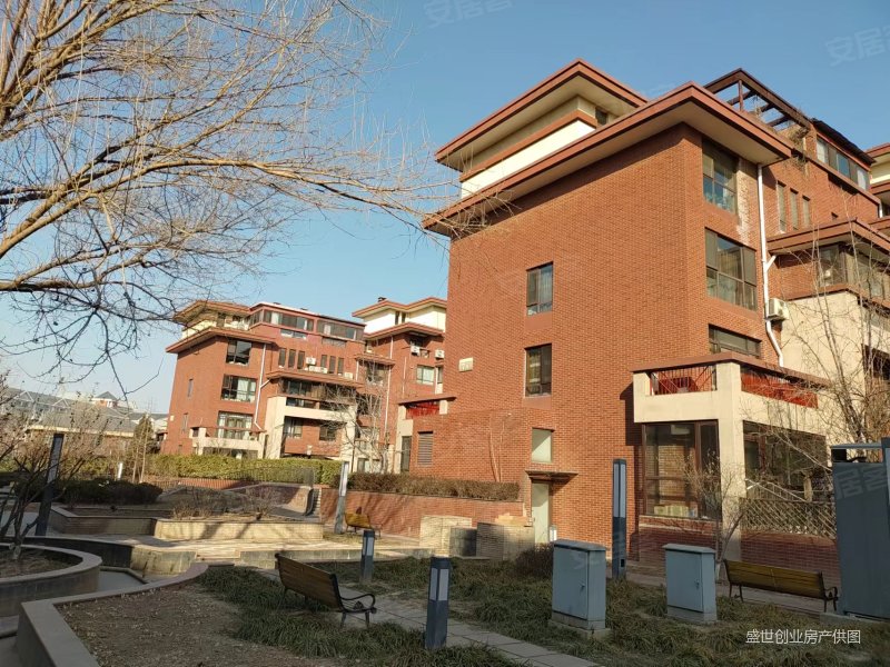 电梯入户 45叠拼 精装修 出售,龙城花园(五期)二手房,820万,3室2厅,2