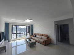 梅河口城区市中心盛世江南三室两卫屋里家具家电齐全，可以签一年合同季度付出租房源真实图片