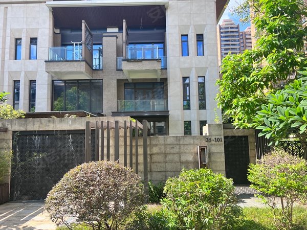 新上架横琴联排别墅上下6层室内带电梯并带200平花园,横琴租房-珠海58