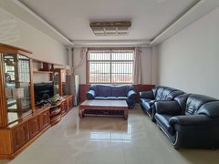 微山城市广场龙顺商城阳光华府附近拎包入住水电暖齐全停车方便出租房源真实图片