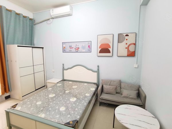 东方广场附近 精装房间配套齐全 可短租 押一付一出租房源真实图片